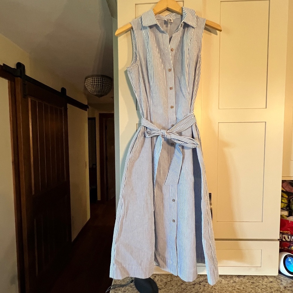 Anne Klein summer blue white seersucker belted shirt dress, side pockets, sz 6